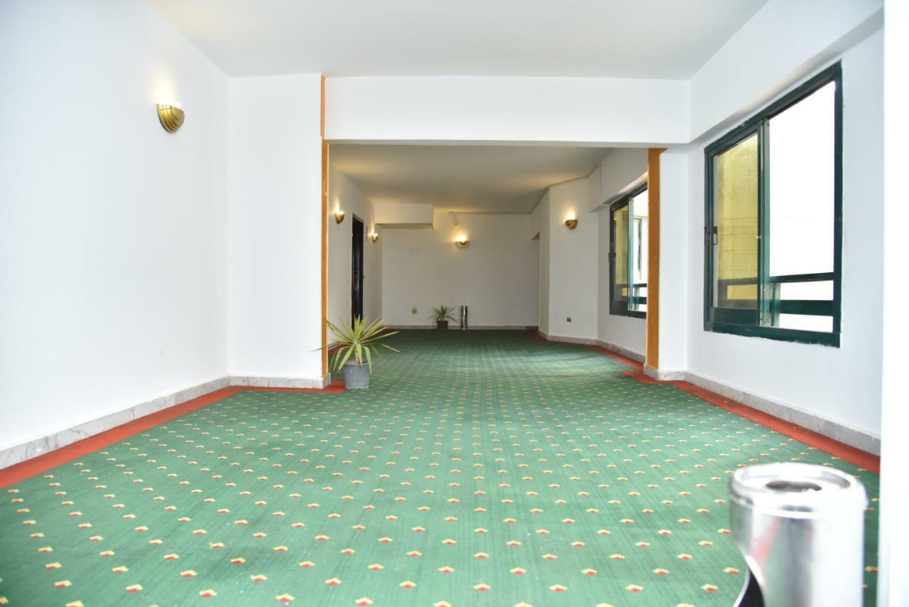 Royal Pyramids Hotel Kairo Exteriör bild